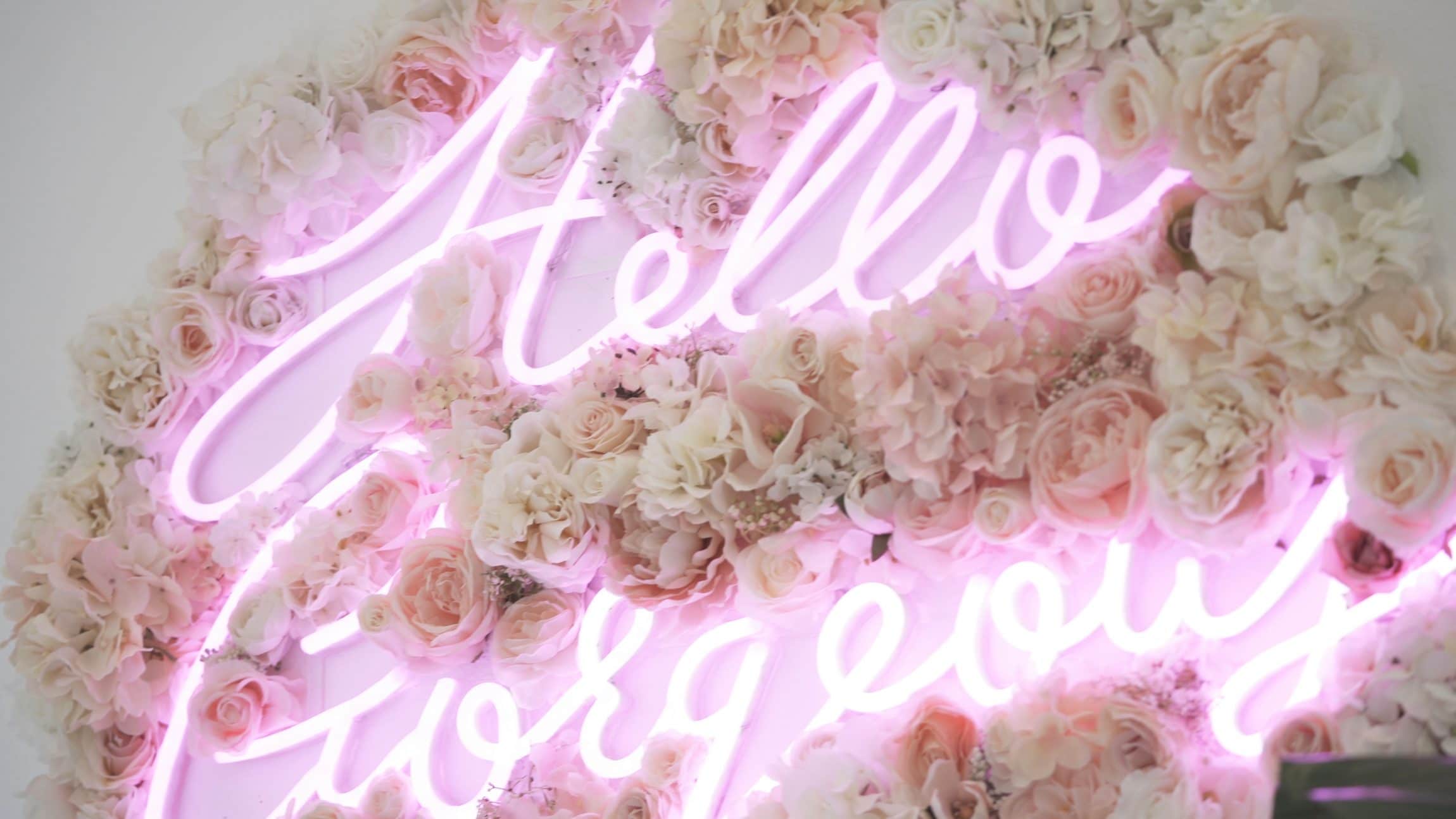 Neon 'Hello Gorgeous' Sign